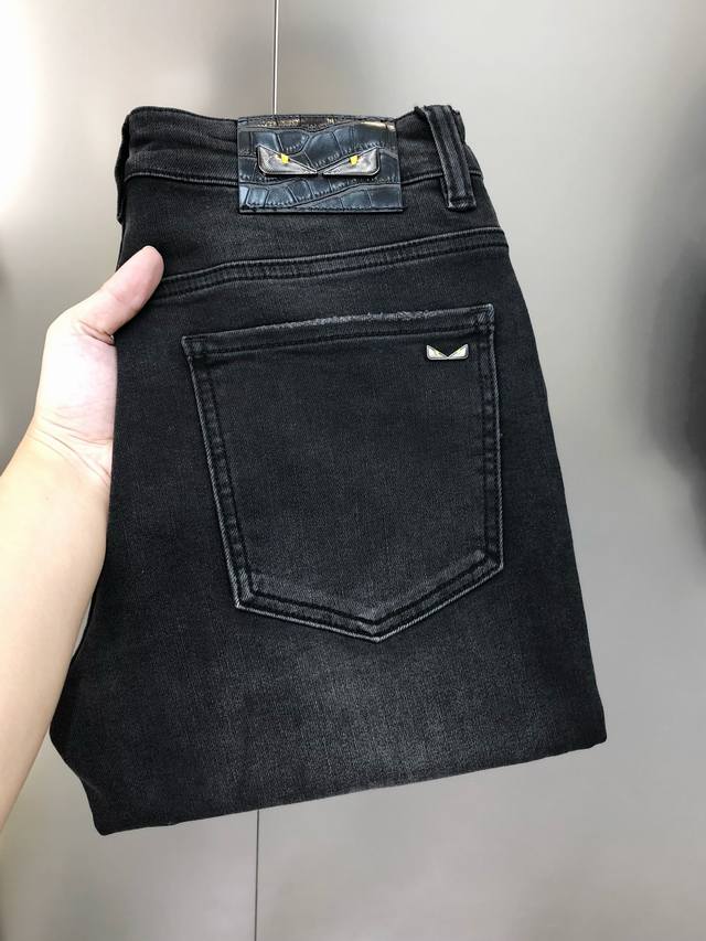 Fd Fendi 2025 Early Autumn New Men's Slim Fit Jeans Official Website Synchronize