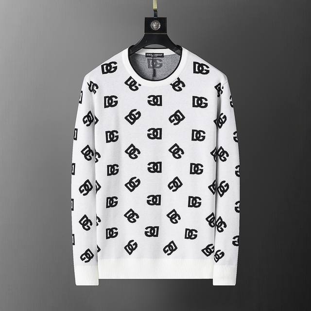 New winter round neck pullover sweater with classic Dg letter jacquard pattern.