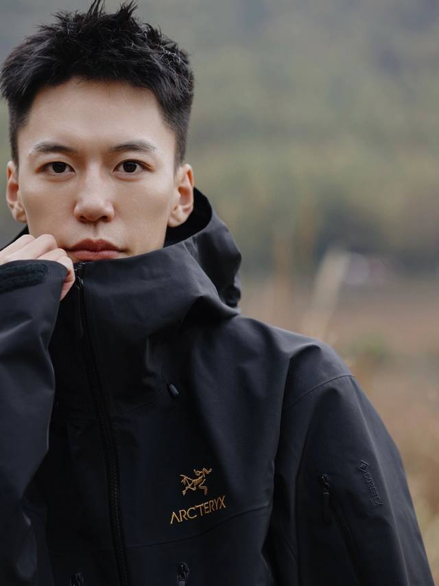 Arc'teryx Alpha Sv Black Gold Jacket-Mens Arc'teryx Sv 6th Generation Gtx Outdoo