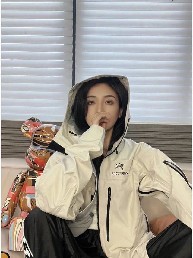 Arc'teryx Alpha Sv Cement White Jacket-Mens Arc'teryx Sv 6th Generation Gtx Outd