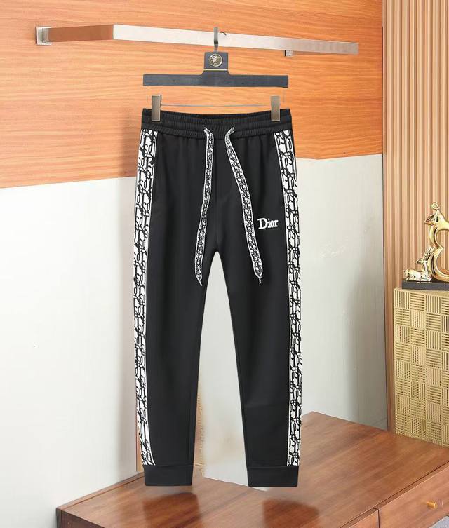 Dior Spring/Autumn New Casual Pants! Available simultaneously on the official we