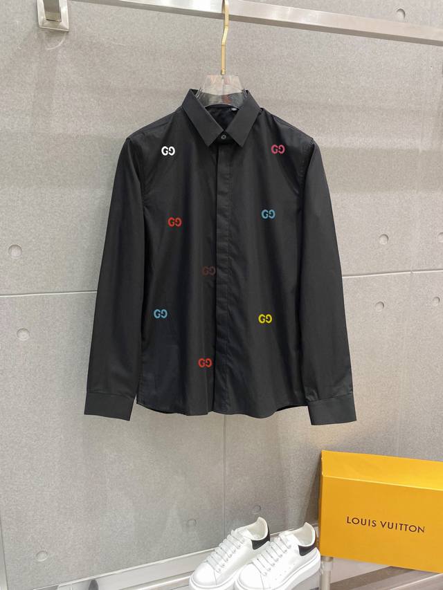 Gucci's latest men's must-have long-sleeved shirt, 100% natural cotton, comforta