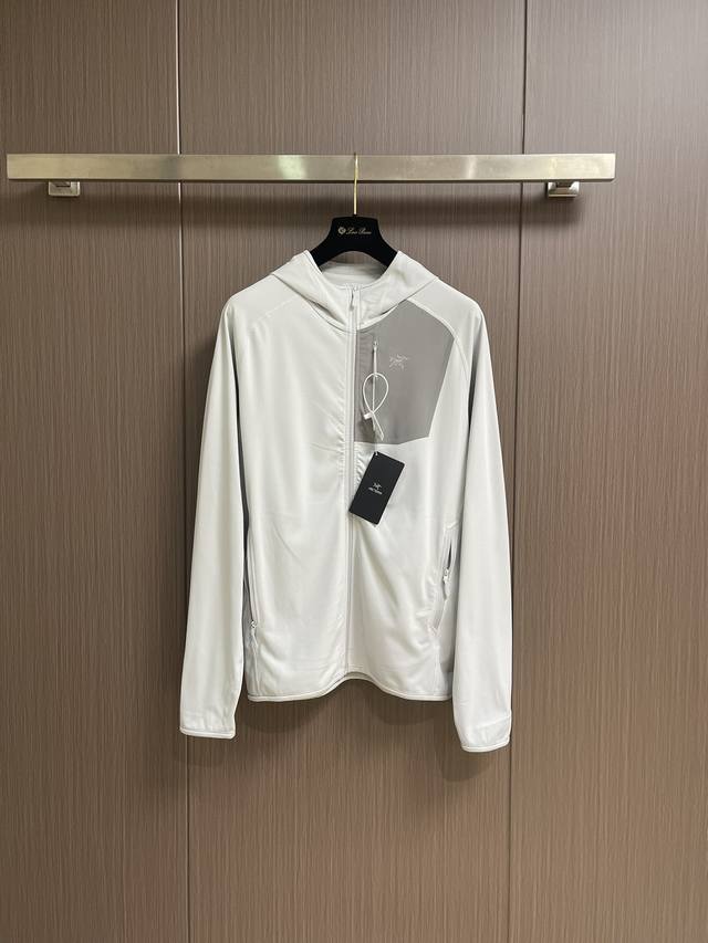 Arcteryx Zip-Up Fleece Hooded Jacket, renowned for its softness, warmth, and com