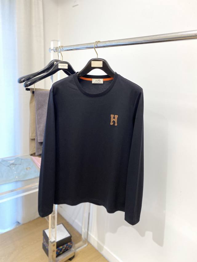 Hermes, 2025 latest long-sleeved shirt, chic and stylish, with delicate embroide