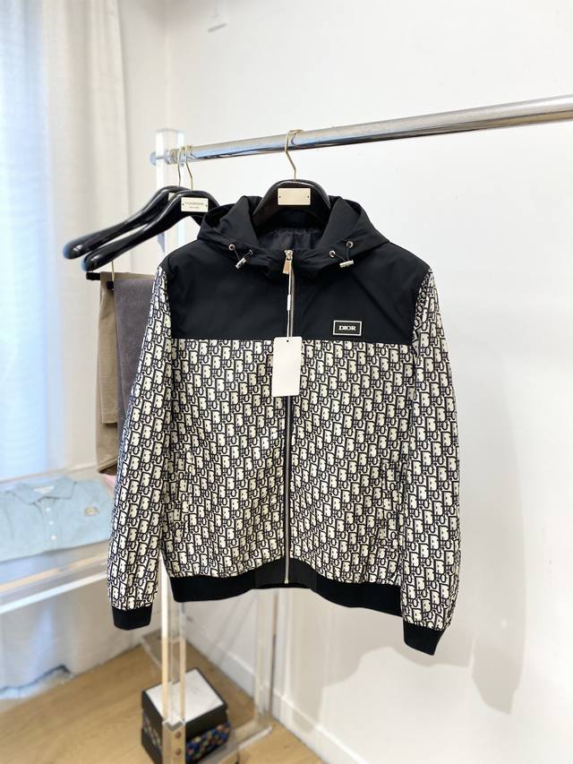Dior 2025 New Arrival Jacket, stylish and chic, simple and versatile, embroidere