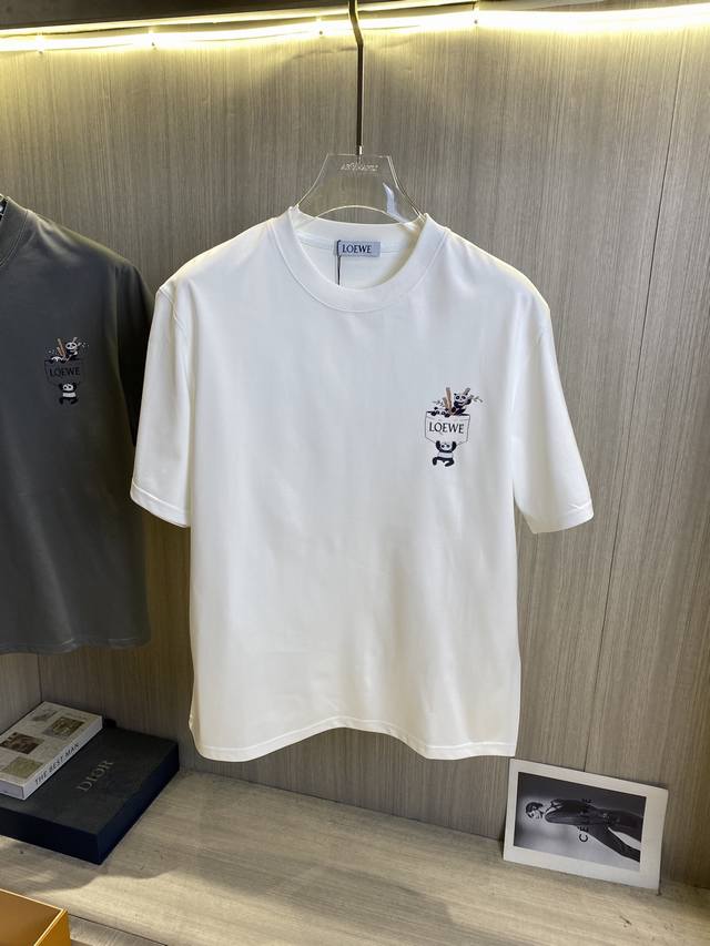 Loewe's latest 2025 Spring/Summer short-sleeved T-shirts are now available!! Mad