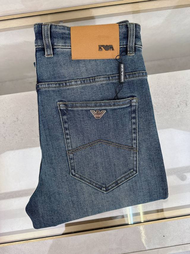 Armani's latest men's jeans collection for Early Autumn 2025! Made with heavy-du