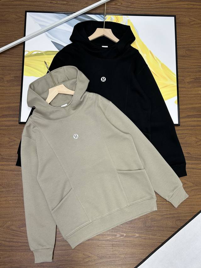 Lululemon hooded casual pullover sweatshirt, made of hiking cotton! Embroidered