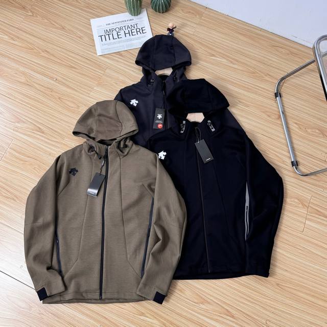 Descente, the same style worn by William Chan, is a hot seller! Softshell Men's