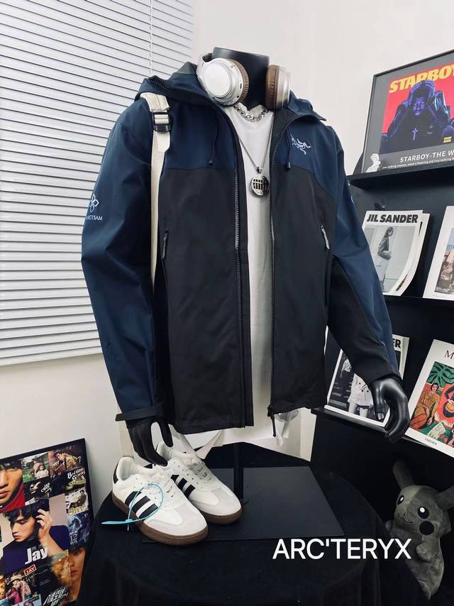 Arc'teryx Songtsam Collaboration Namtso Lake Workwear Embroidered Hooded Windbre