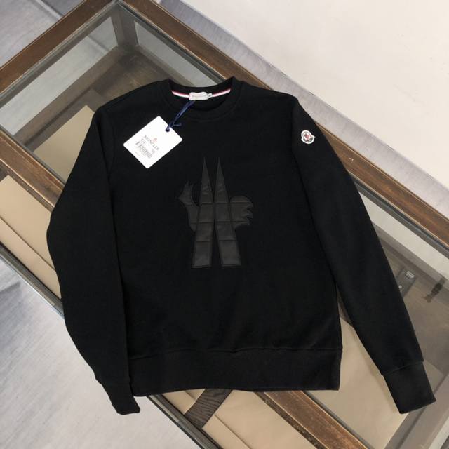 Moncler 2025 Fashion Crew Neck Sweatshirt. Easily paired with anything for a sty