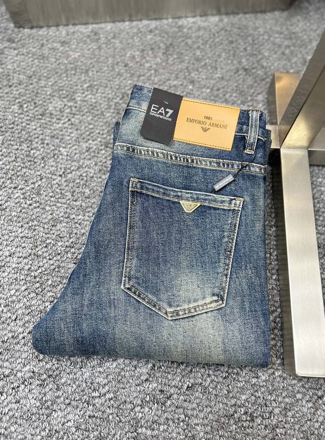 Armani SS25 Autumn/Winter New Men's Jeans - Excellent elasticity fabric. Exclusi