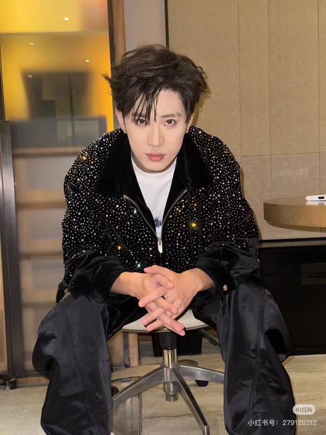 Model Image Style Number: N101 Goodbraand Silver Starry Night Corduroy Baseball