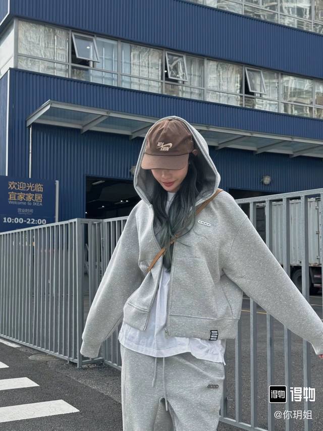 Top-tier version, different from common goods. Style number: Z29. Model photo. G