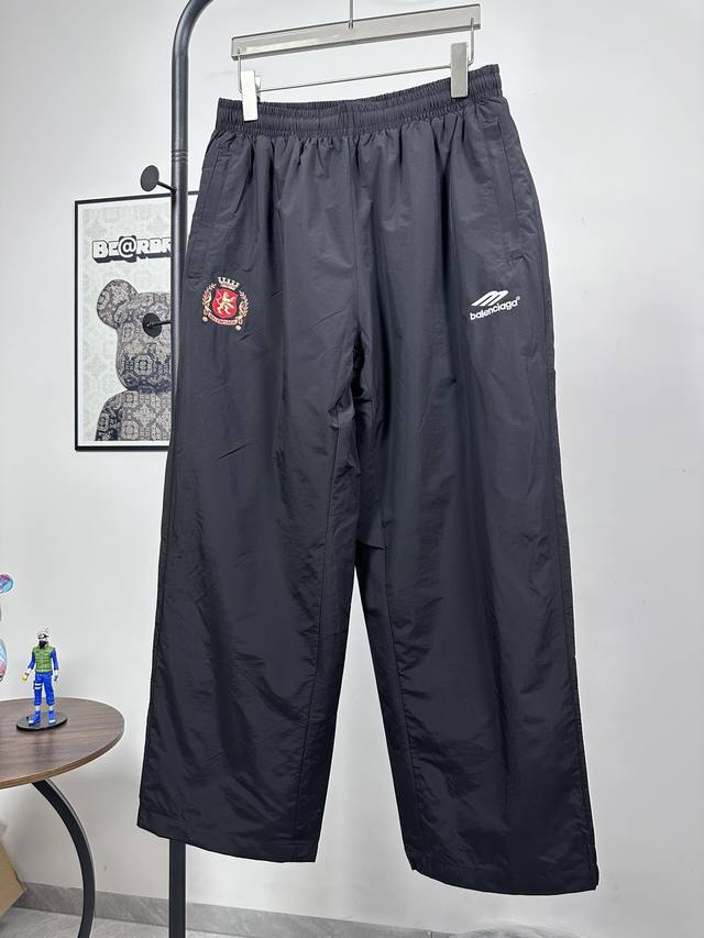 Style No. K09 Balenciaga 24Ss Runway Style Manchester United Collaboration Embro