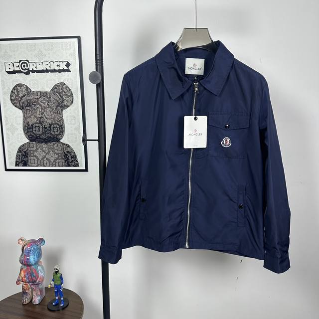 Style No.: Z01 Moncler Logo Zipper Shirt Jacket. Made of premium cotton gabardin