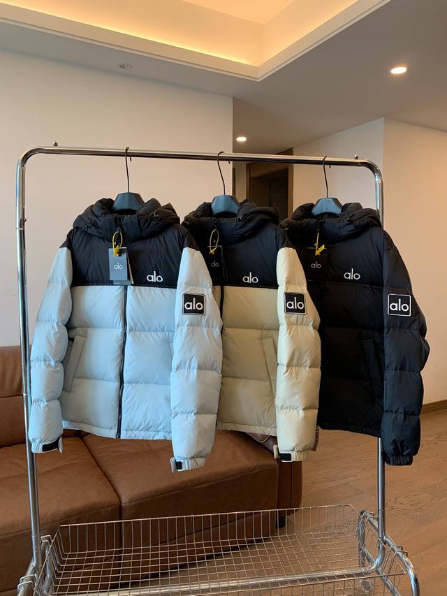 Alo Thickened Hooded Down Jacket, unisex style. Featuring a heat-locking technol