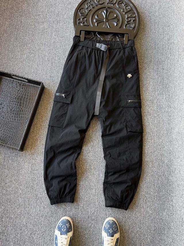 Top-tier down cargo pants! Ddd's popular bestseller! Descente's new white duck d
