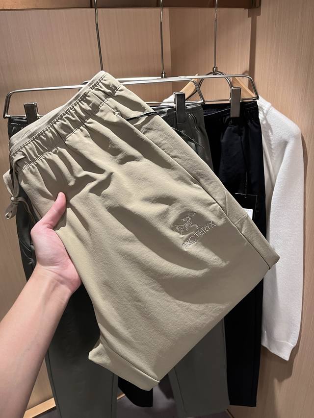 Arcter*X 2025 Autumn/Winter New Casual Sports Style Pants. When it comes to outd