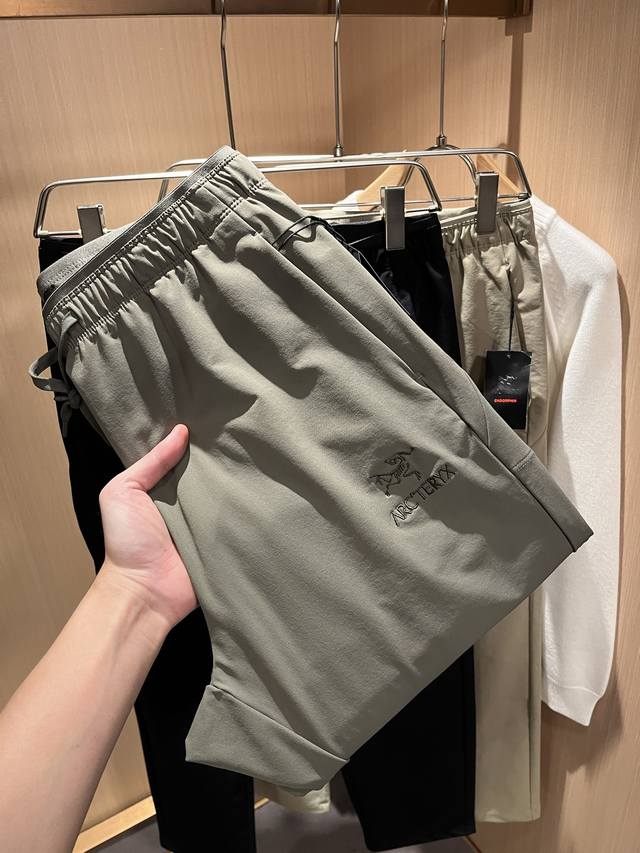 Arcter*X 2025 Autumn/Winter New Casual Sports Style Pants. When it comes to outd