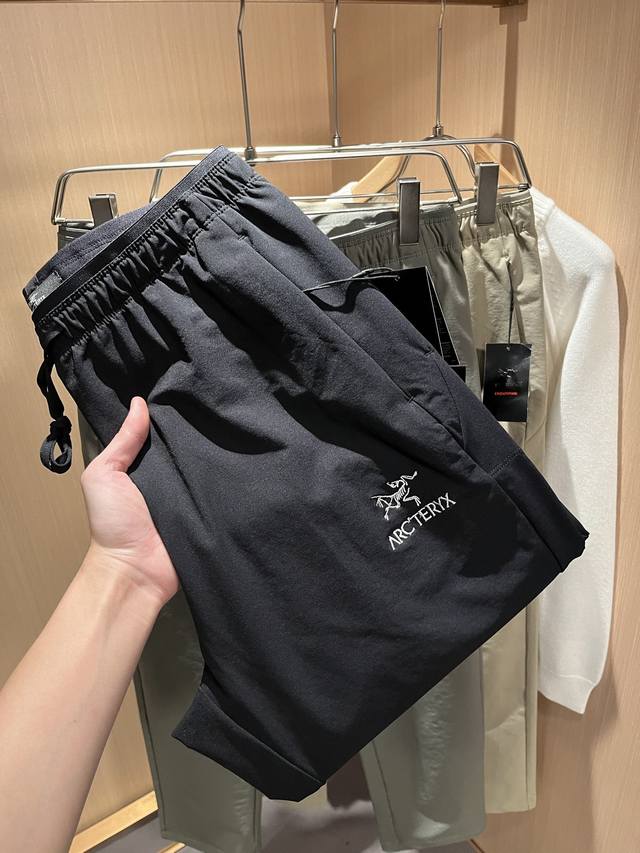 Arcter*X 2025 Autumn/Winter New Casual Sports Style Pants. When it comes to outd