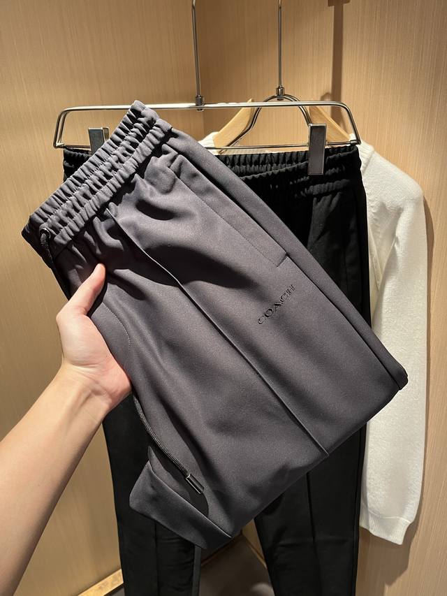 Coach 2025 Fall/Winter New Men's Casual Pants, a high-end quality choice. These