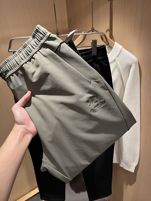 Arcter*X 2025 Autumn/Winter New Casual Sports Style Pants. When it comes to outd