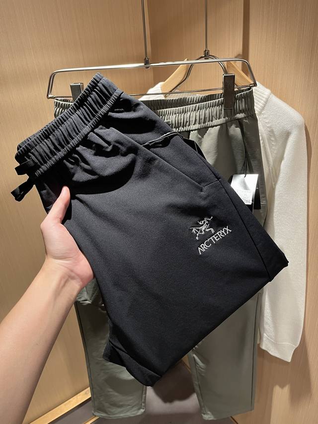 Arcter*X 2025 Autumn/Winter New Casual Sports Style Pants. When it comes to outd