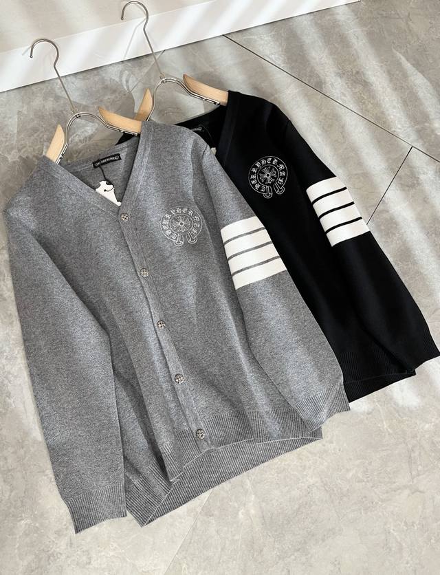 Chrome Hear*S 2025 Autumn/Winter New Unisex Knitted Wool Cardigan. A must-have w