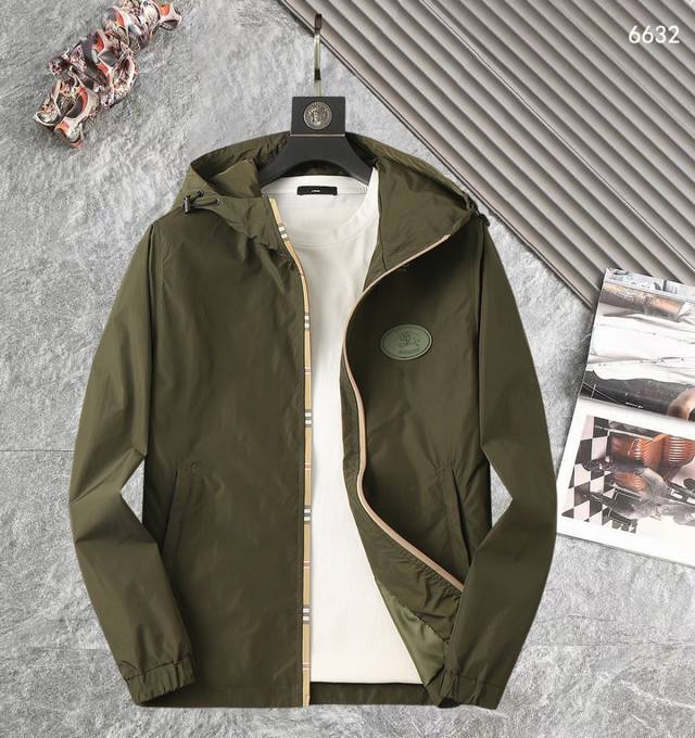 Burberry High-Quality 2025 Spring/Autumn New Arrival Jacket. A runway new arriv