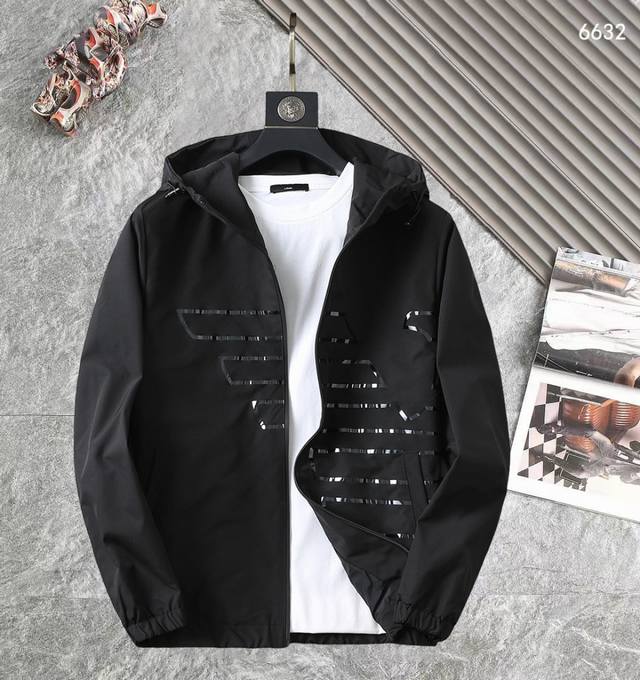 Armani High-Quality 2025 Spring/Autumn New Arrival Jacket. A runway new arrival