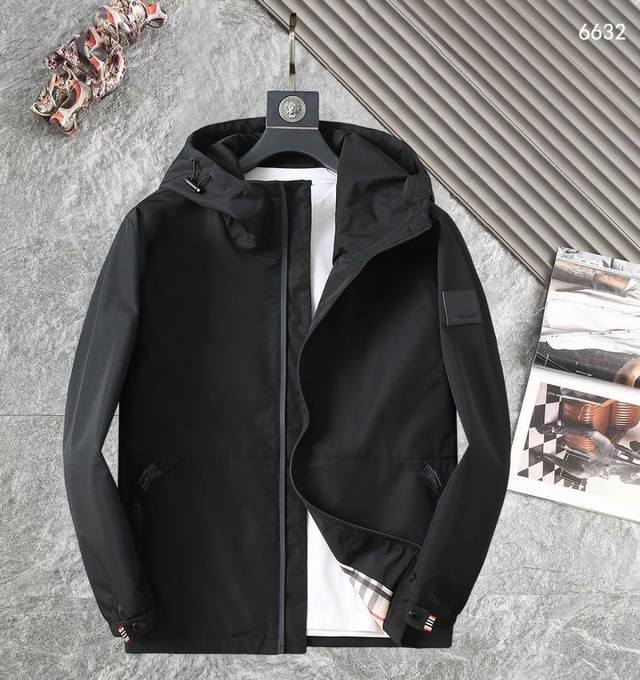 Burberry High-Quality 2025 Spring/Autumn New Arrival Jacket. A runway new arriv