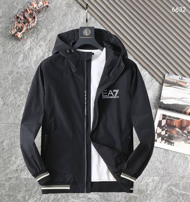 Armani High-Quality 2025 Spring/Autumn New Arrival Jacket. A runway new arrival