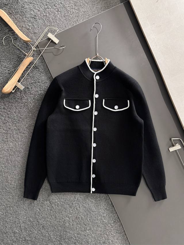 LV Louis Vuitton 2025 Autumn/Winter New Unisex High-Weight Knit Cardigan, featur