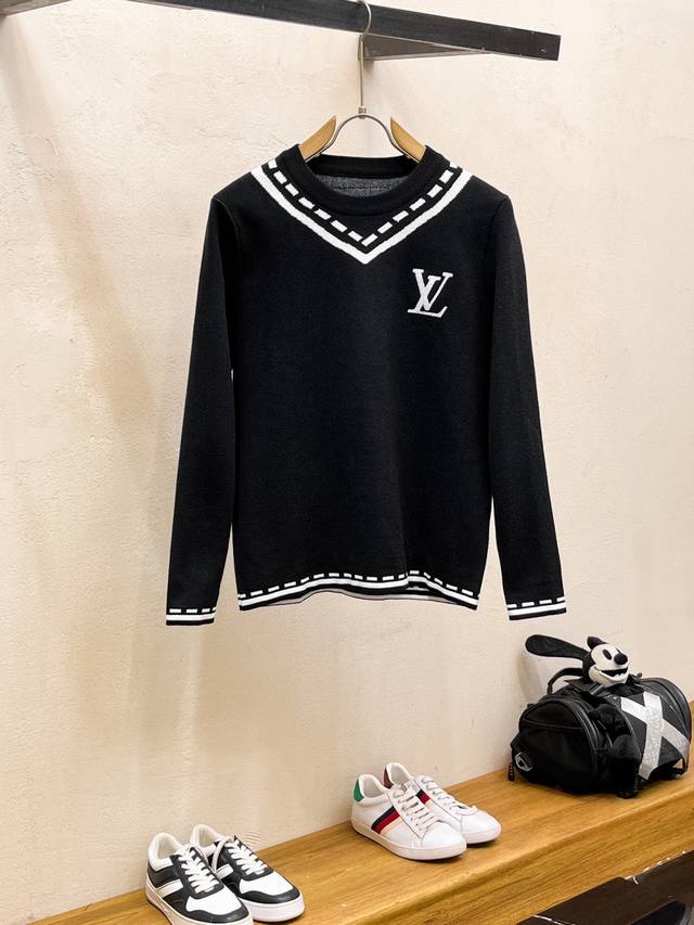 LV Louis Vuitton Fall/Winter Classic Crew Neck Wool Sweater, in Excellent Condit