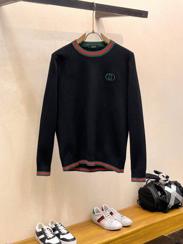 Gucci Fall/Winter Classic Crew Neck Pullover Wool Sweater, in Excellent Conditio