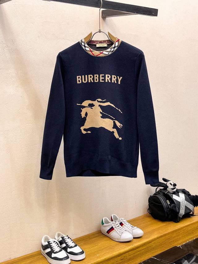 Burberry Fall/Winter Classic Crew Neck Pullover Wool Sweater, in Excellent Condi