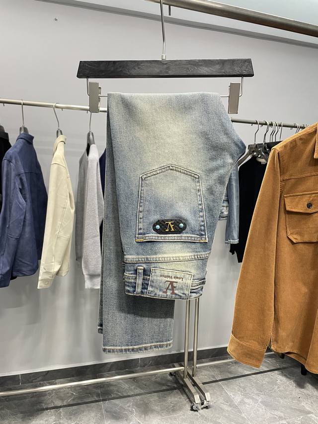 LV25Fw Autumn/Winter New Style Blue Washed Distressed Cotton Jeans, Men's Gemsto