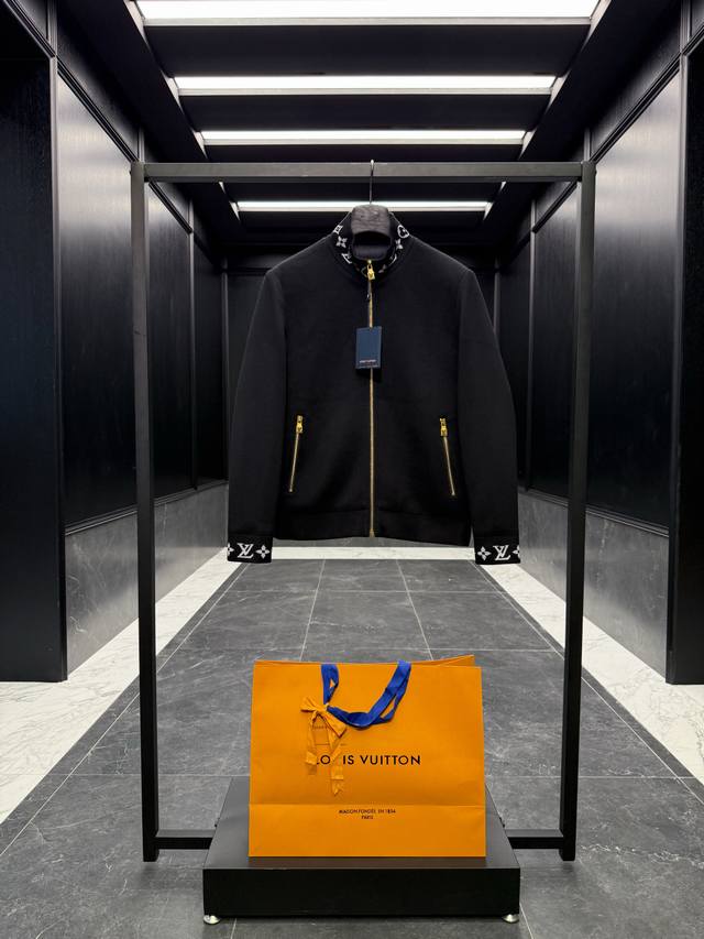 Top-tier version. Welcome to compare. Premium down Louis Vuitton Lv265 wool-blen