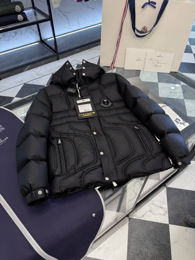 Moncler X palm Angels Cherith unisex down jacket. Limited edition from the geniu