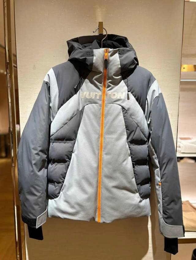 Louis Vuitton LV Fall/Winter New Ski Collection Grey Trendy Long-Sleeved Hooded
