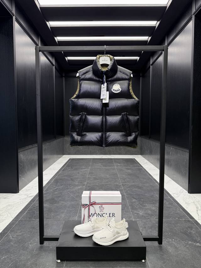 Premium Down Moncler Lipsi Down Vest, Premium Goose Down Version. Color-blocked