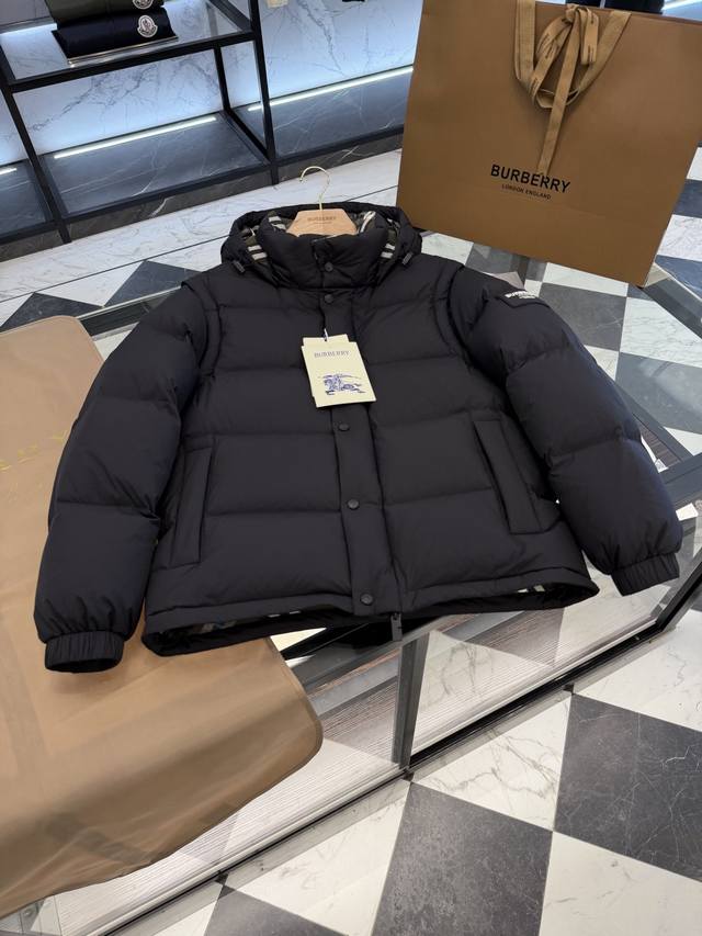 Burberry 2025 New Check Lined Hooded Down Jacket with Detachable Sleeves. More d