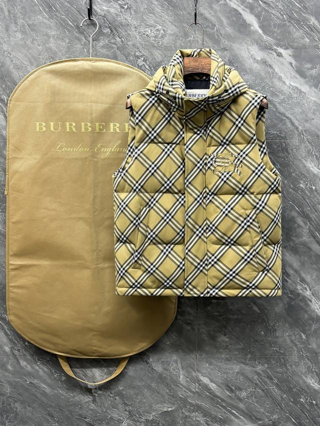 Hot Selling Burberry #25 Autumn/Winter Men's Fashion Hooded Down Vest A light lu