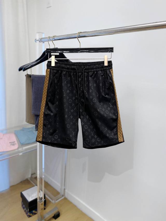 Louis Vuitton LV 2025 Summer New Arrival Original Boutique Casual Shorts. Luxur