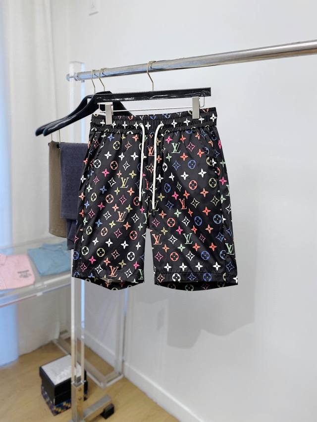 Louis Vuitton LV 2025 Summer New Arrival Original Boutique Casual Shorts. Luxur