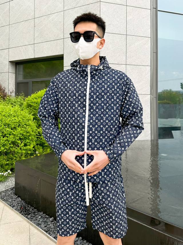 Louis Vuitton LV 2025 Summer Sun Protection Shirt and Shorts Set, a luxurious h