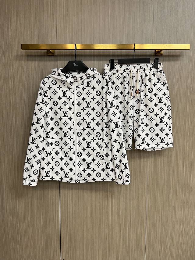 Louis Vuitton LV 2025 Summer Sun Protection Shirt and Shorts Set, a luxurious h
