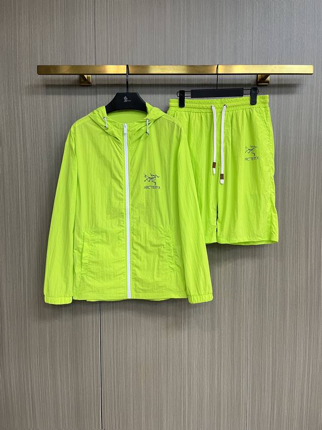 Arc'teryx 2025 Summer Sun Protection Clothing and Shorts Set, a luxurious high-