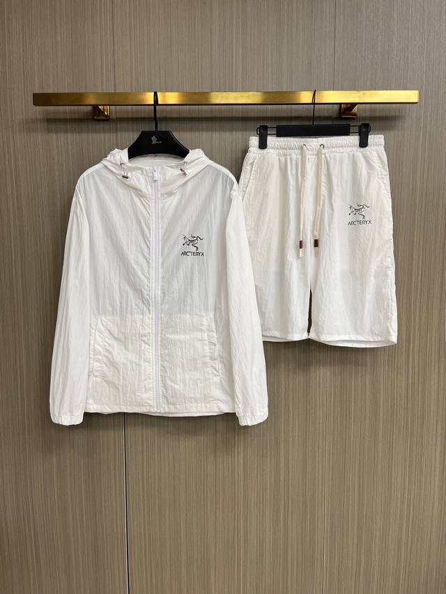 Arc'teryx 2025 Summer Sun Protection Clothing and Shorts Set, a luxurious high-